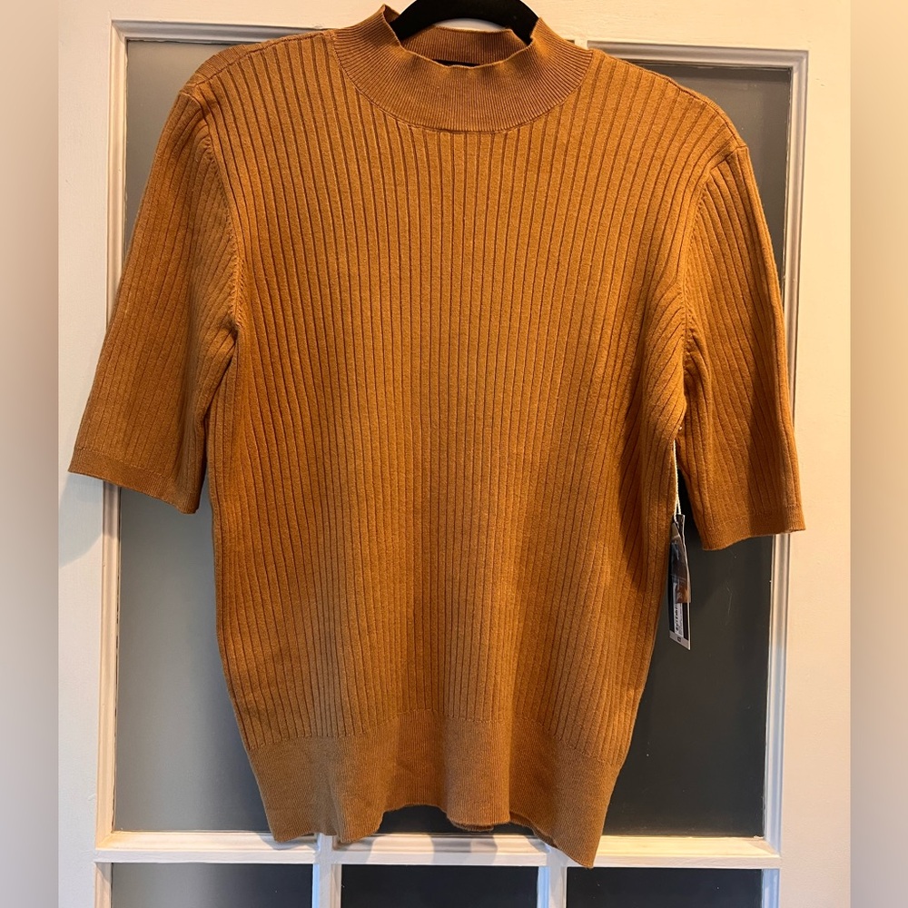 Worthington classic robbed mock turtleneck with short sleeves. Brand new